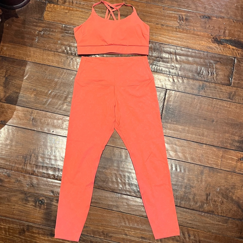 TAVI High Waisted 7/8 Leggings - salmon pink with subtle pattern